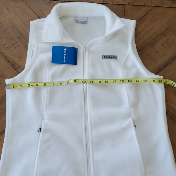 🆕️ Columbia Vest - Picture 2 of 3